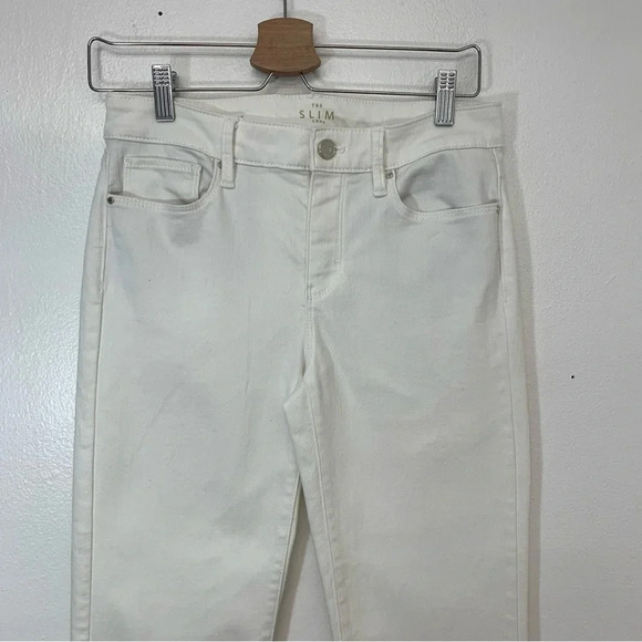 WHBM Jean Woman Size 2 White Slim Crop Mid Rise Pockets Tapered Stretch - Picture 2 of 13